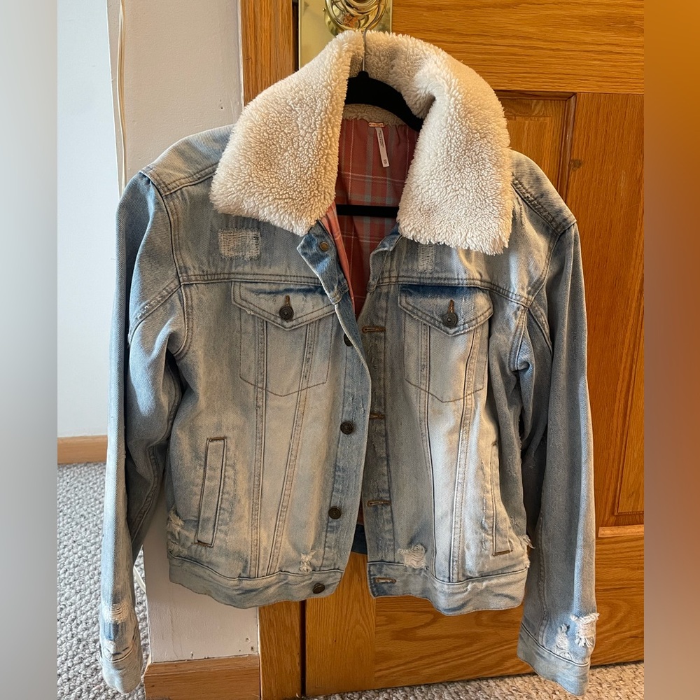 Free people jean jacket with fur